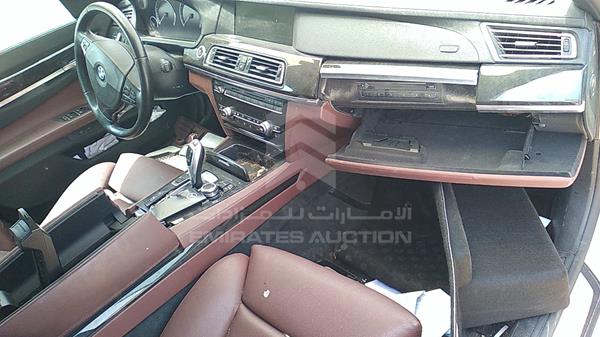 Photo 20 VIN: WBAKB4101BC630309 - BMW 740 LI 