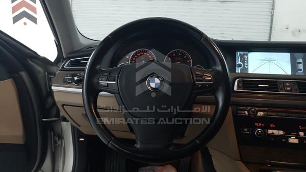 Photo 12 VIN: WBAKB4102AC422373 - BMW 740 LI 