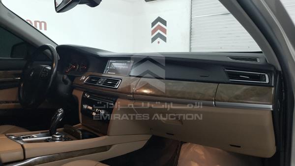 Photo 28 VIN: WBAKB4102AC422373 - BMW 740 LI 