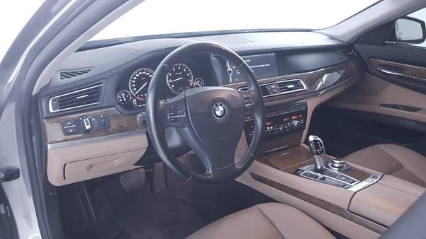 Photo 11 VIN: WBAKB4104BC429309 - BMW 740 