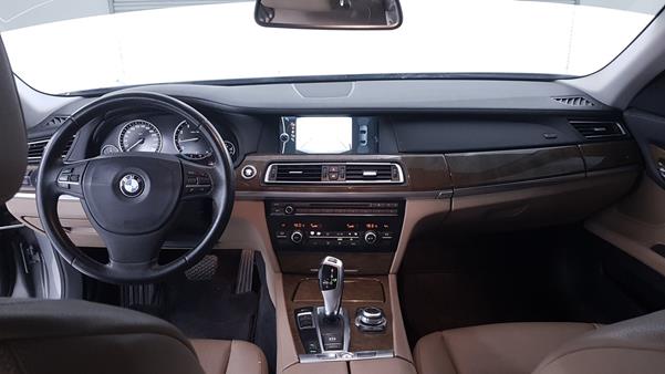 Photo 15 VIN: WBAKB4104BC429309 - BMW 740 