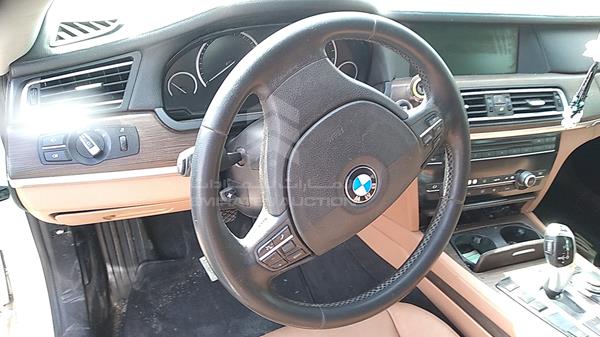 Photo 13 VIN: WBAKB4104CC922215 - BMW 740 LI 