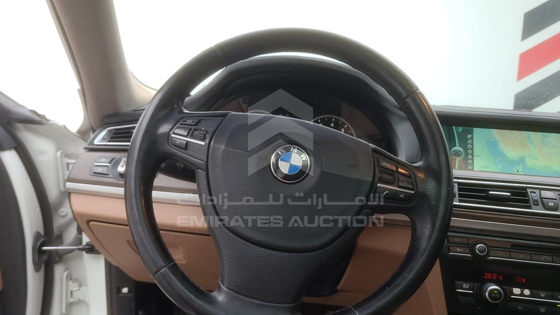 Photo 22 VIN: WBAKB4104CC922215 - BMW 740 LI 