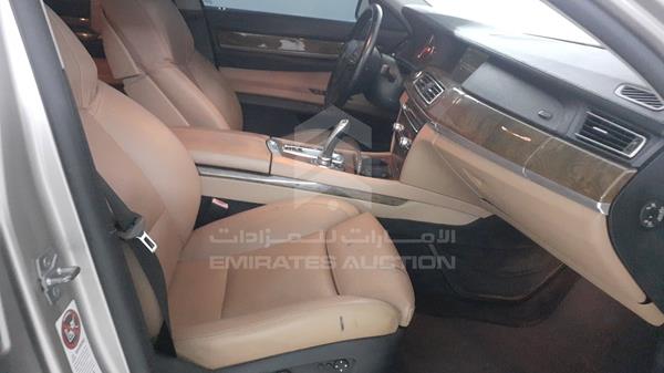 Photo 31 VIN: WBAKB4108BC630520 - BMW 740 IL 