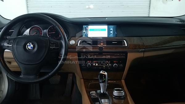 Photo 16 VIN: WBAKB4109AC422449 - BMW 740 IL 