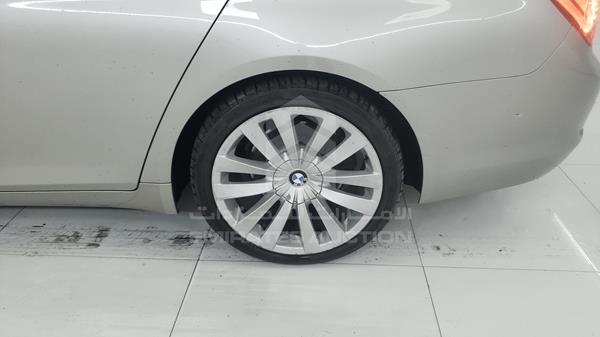 Photo 32 VIN: WBAKB4109AC422449 - BMW 740 IL 