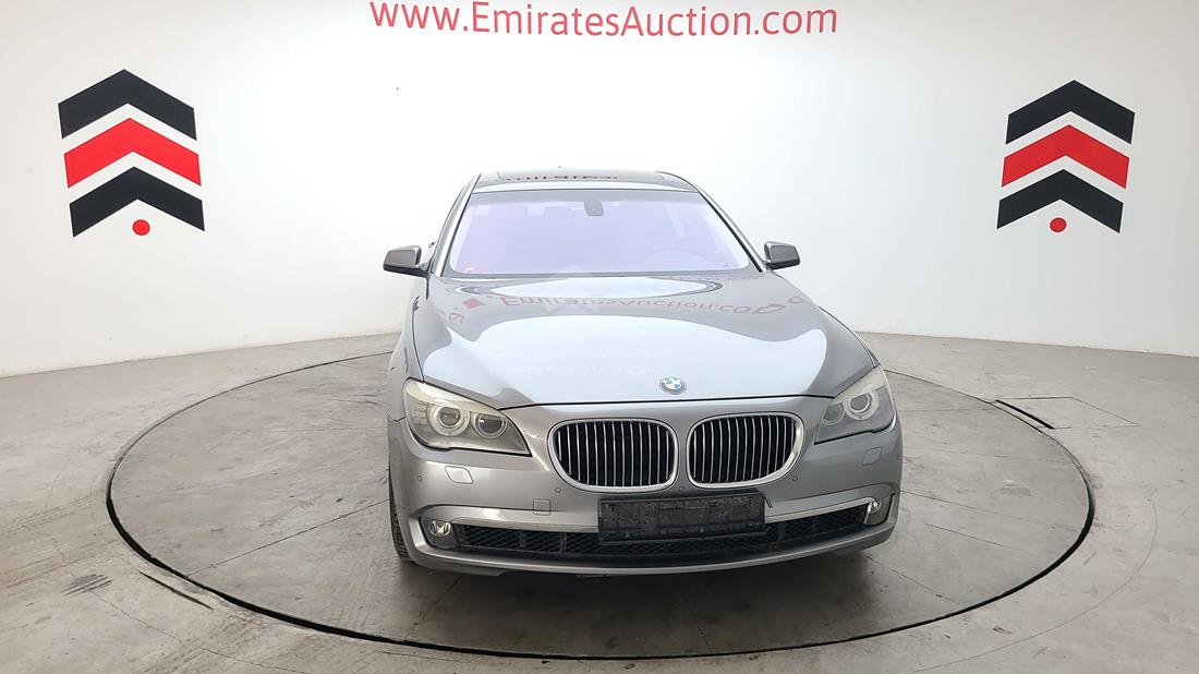 Photo 1 VIN: WBAKB4109CC933355 - BMW 740 