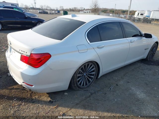 Photo 3 VIN: WBAKB4C52CC576285 - BMW 740LI 