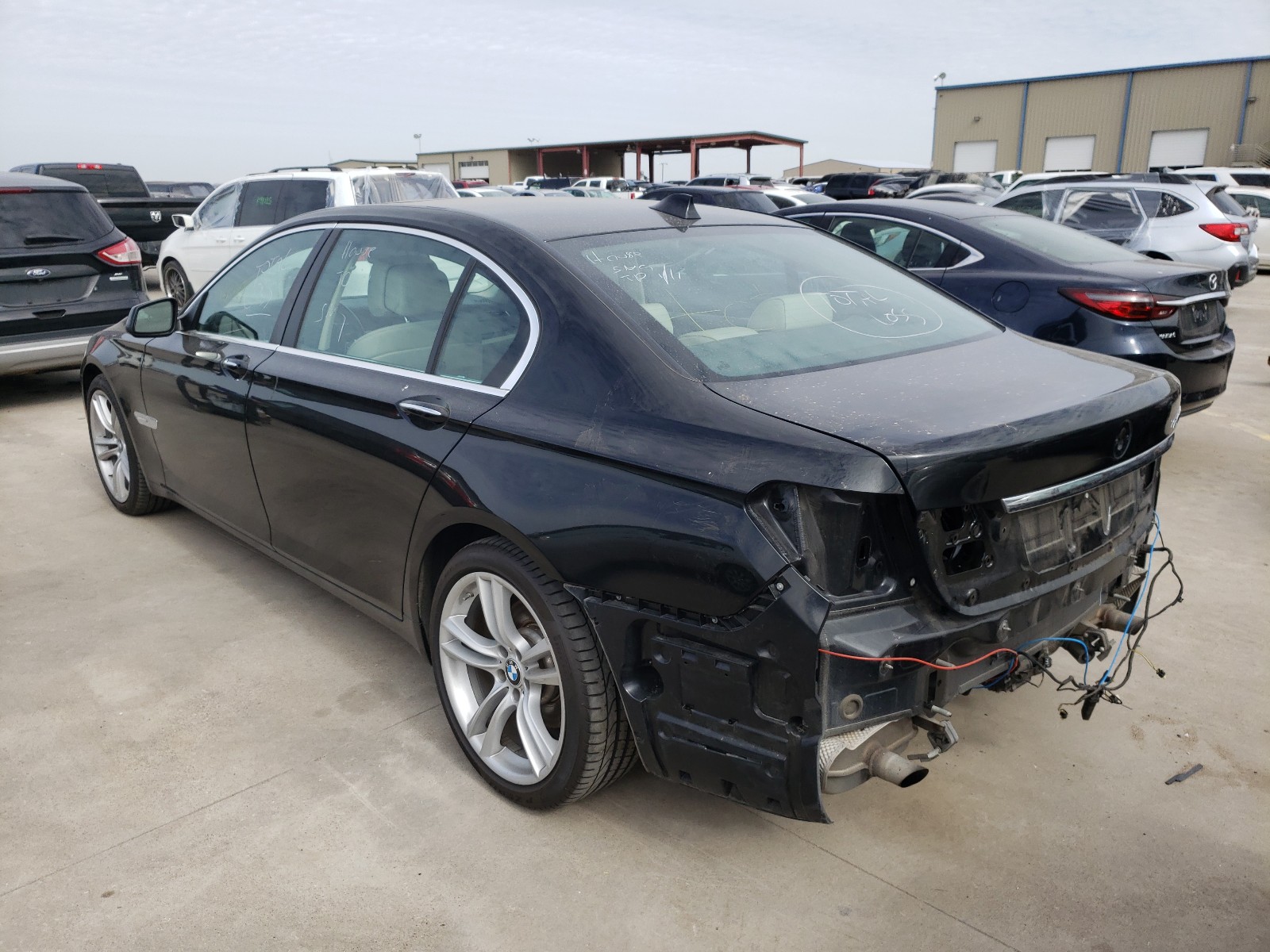 Photo 2 VIN: WBAKB4C54CC575347 - BMW 740 LI 