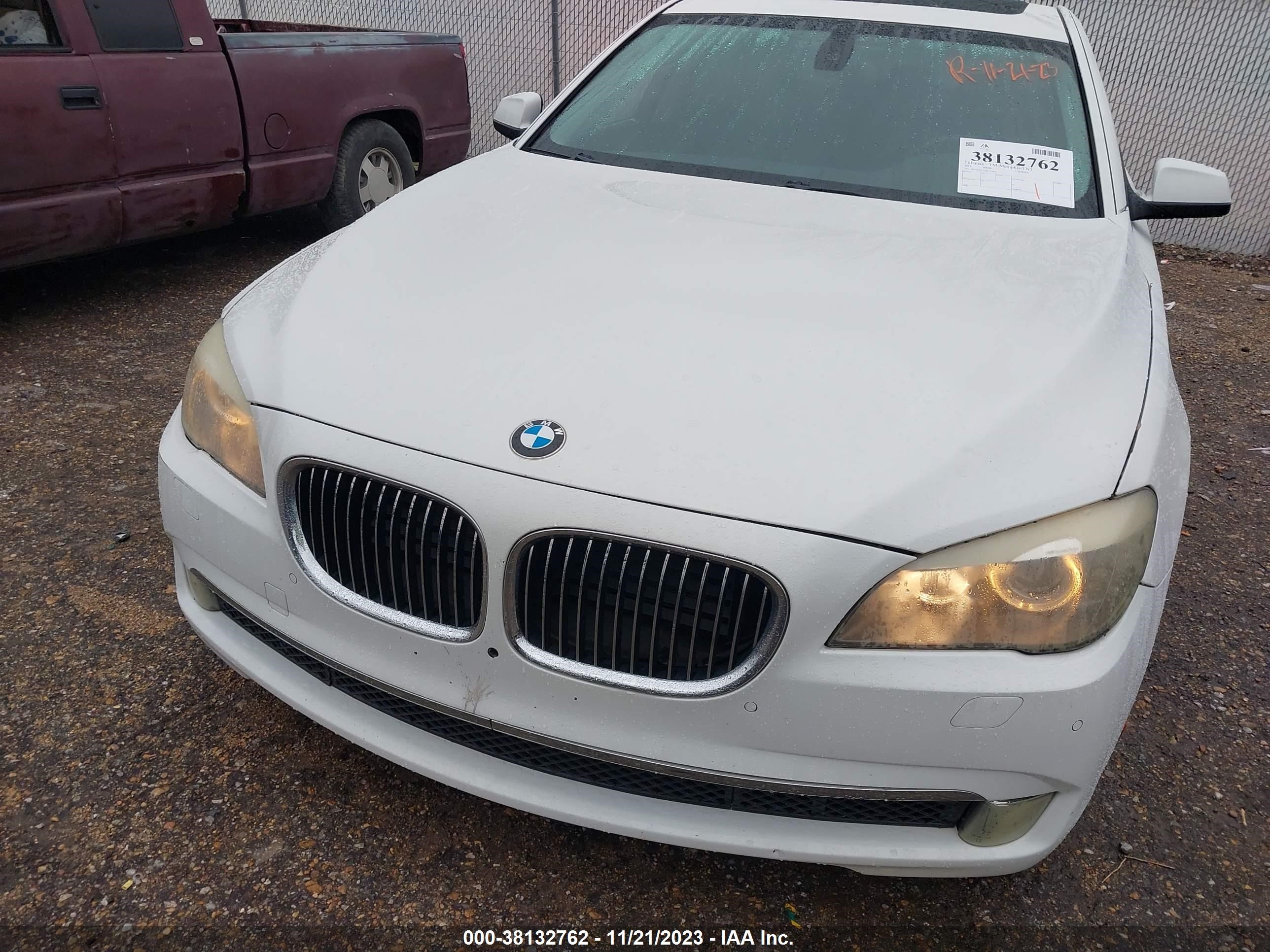 Photo 5 VIN: WBAKB4C55BC574836 - BMW 7ER 