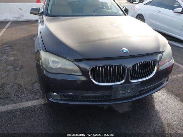 Photo 5 VIN: WBAKB4C55CC575986 - BMW 740LI 