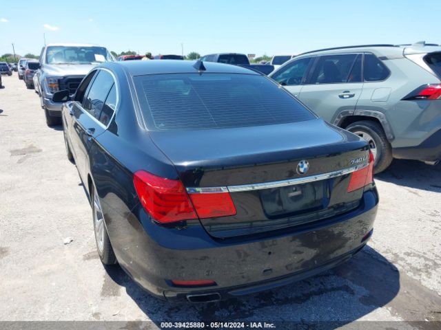 Photo 2 VIN: WBAKB4C55CC577043 - BMW 740LI 