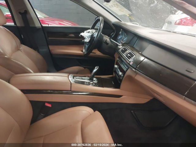 Photo 4 VIN: WBAKB4C57BC392717 - BMW 740LI 