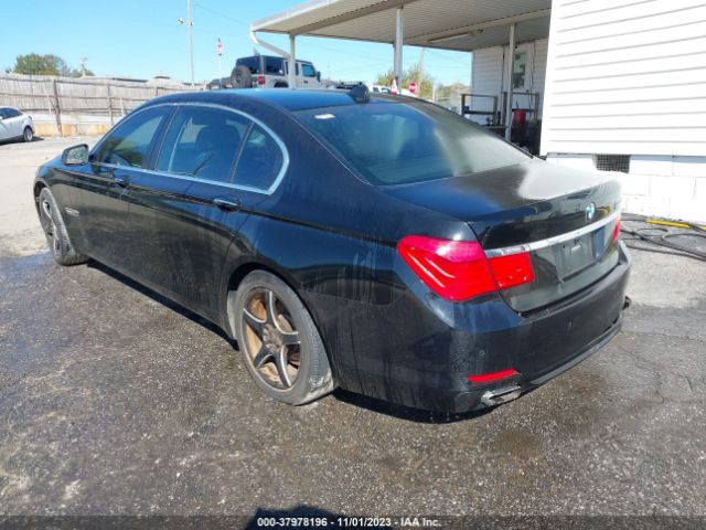 Photo 2 VIN: WBAKB4C58BC574488 - BMW 7 SERIES 