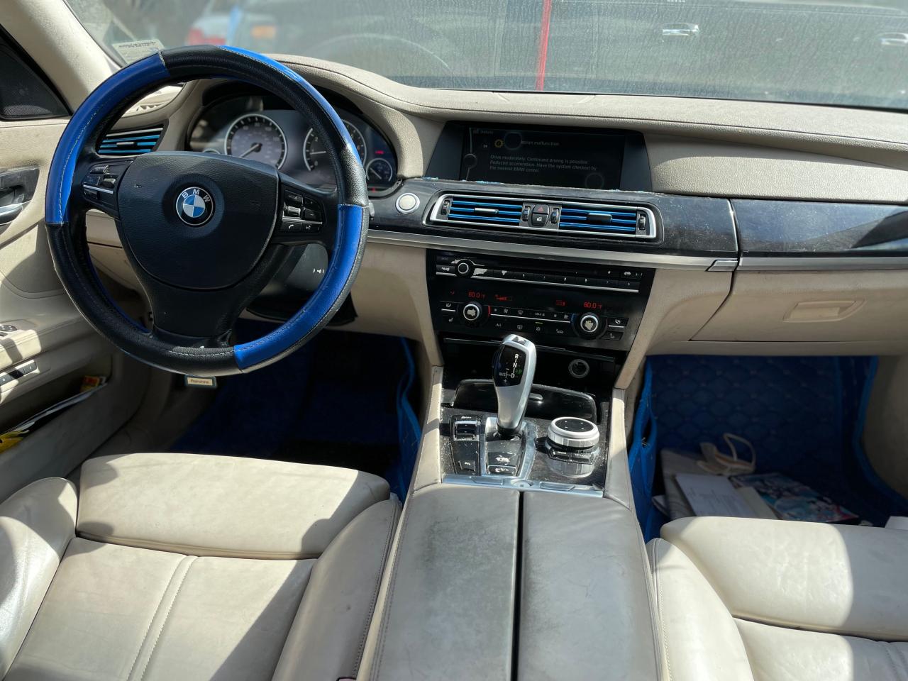 Photo 8 VIN: WBAKB4C5XBC392727 - BMW 7ER 