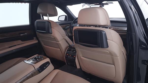 Photo 34 VIN: WBAKB81009CY54074 - BMW 750LI 