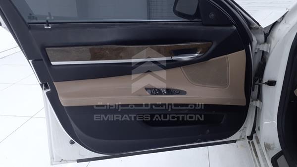 Photo 10 VIN: WBAKB81019CY53211 - BMW 750LI 