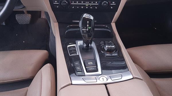 Photo 26 VIN: WBAKB8101AC342361 - BMW 750LI 