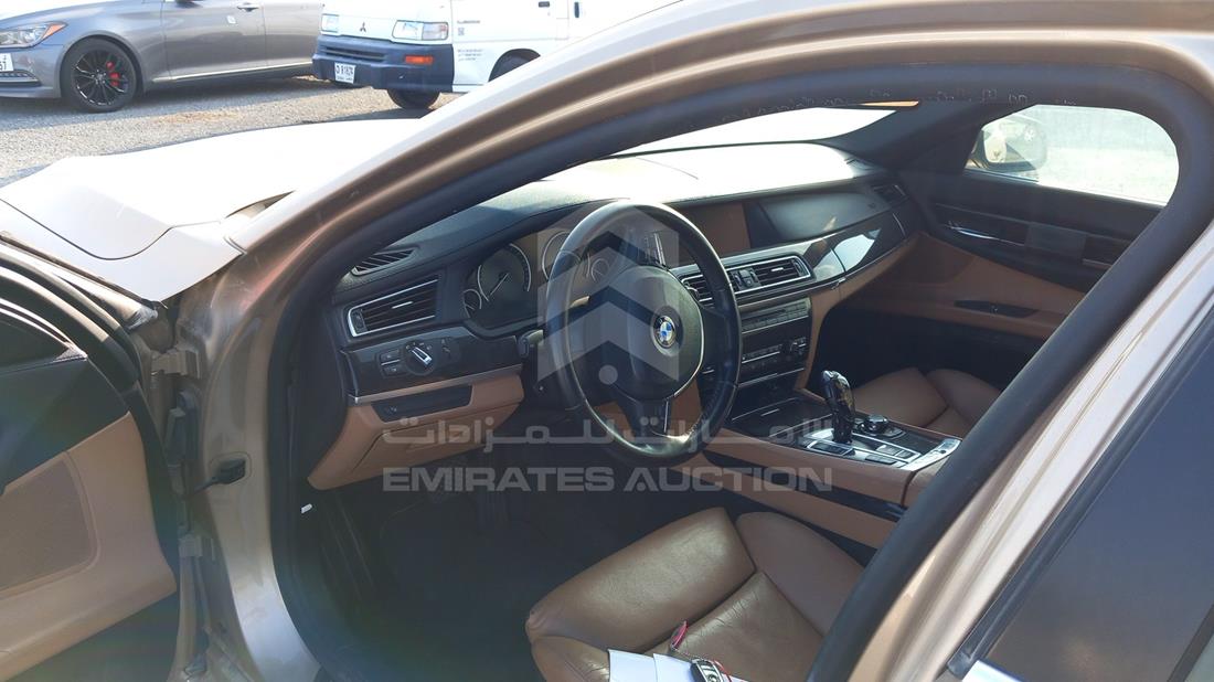 Photo 13 VIN: WBAKB8101CC346557 - BMW 750LI 