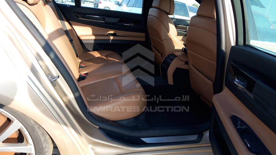 Photo 25 VIN: WBAKB8101CC346557 - BMW 750LI 