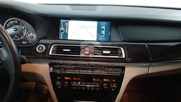 Photo 19 VIN: WBAKB81029CY51208 - BMW 750LI 