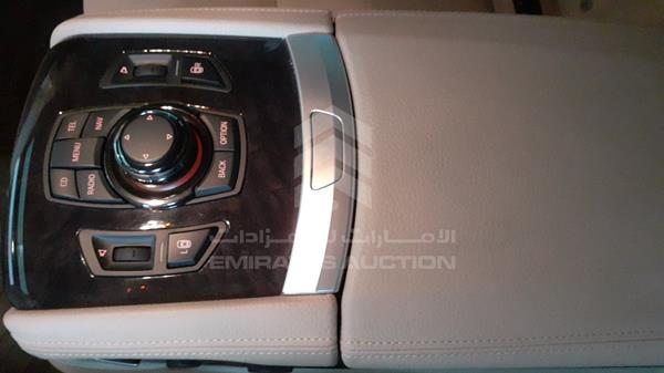 Photo 22 VIN: WBAKB81029CY51208 - BMW 750LI 