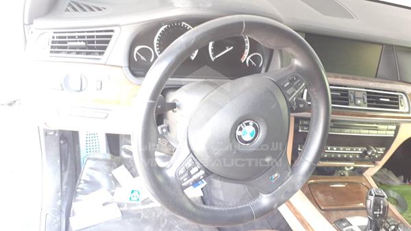 Photo 13 VIN: WBAKB8102BC344153 - BMW 750LI 