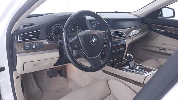 Photo 11 VIN: WBAKB8103AC342359 - BMW 750LI 