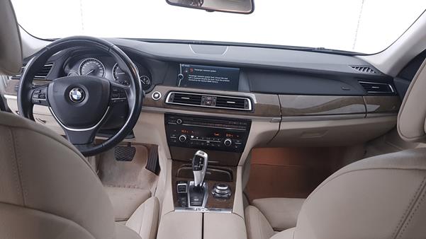 Photo 15 VIN: WBAKB8103AC342359 - BMW 750LI 