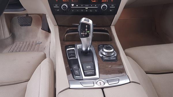 Photo 24 VIN: WBAKB8103AC342359 - BMW 750LI 