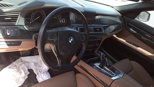 Photo 11 VIN: WBAKB8103AC342362 - BMW 750LI 