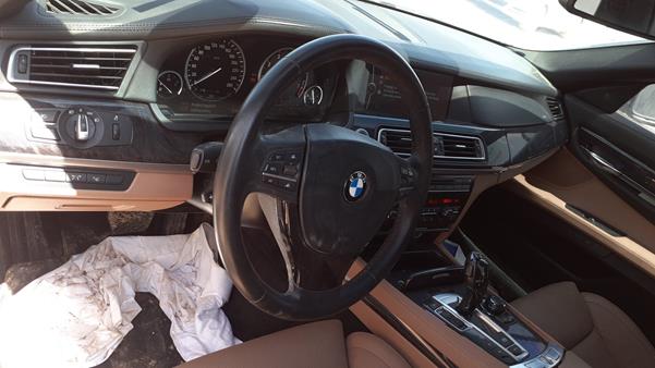 Photo 13 VIN: WBAKB8103AC342362 - BMW 750LI 