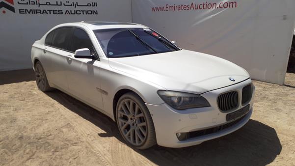 Photo 9 VIN: WBAKB8103AC342362 - BMW 750LI 