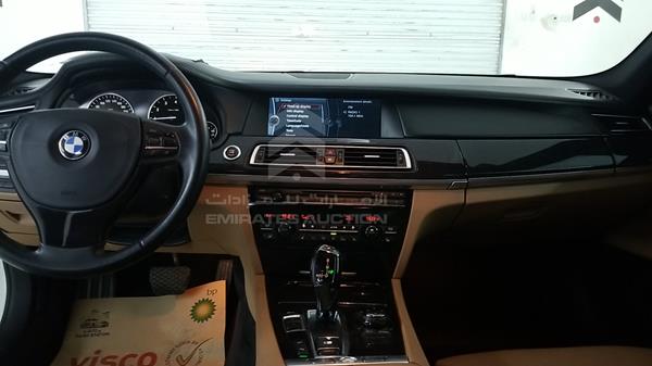 Photo 16 VIN: WBAKB8103AC343771 - BMW 750LI 