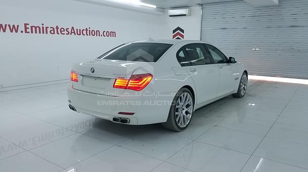 Photo 9 VIN: WBAKB8103AC343771 - BMW 750LI 