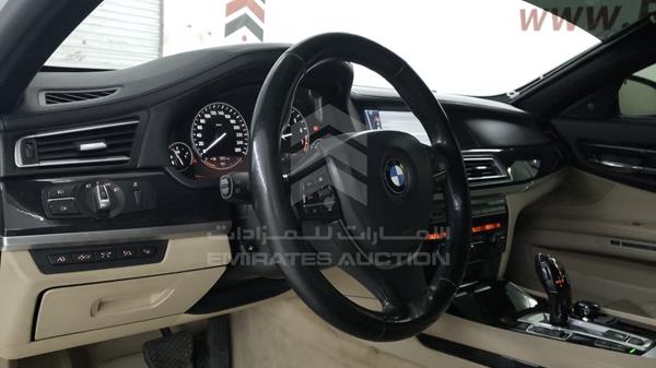 Photo 10 VIN: WBAKB81049CY52151 - BMW 750LI 