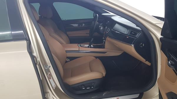 Photo 36 VIN: WBAKB8104AC342354 - BMW 750 