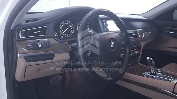 Photo 11 VIN: WBAKB8104CC347086 - BMW 750LI 