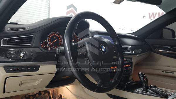 Photo 10 VIN: WBAKB81059CY52367 - BMW 750 