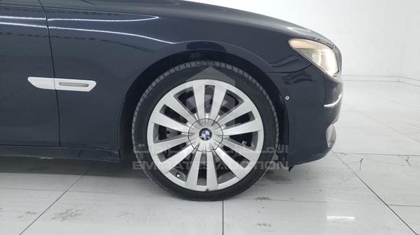 Photo 35 VIN: WBAKB81059CY53938 - BMW 750 