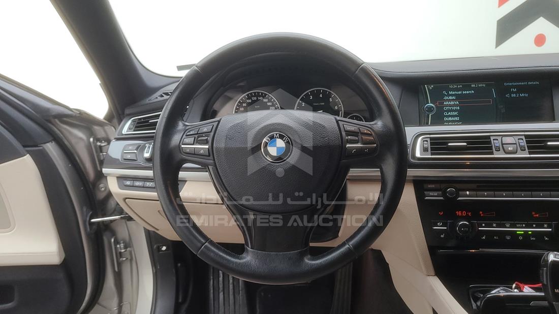 Photo 20 VIN: WBAKB8105BC345118 - BMW 750LI 