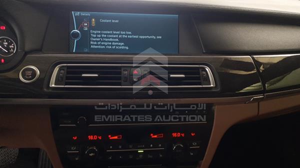 Photo 17 VIN: WBAKB8106BC345399 - BMW 750LI 