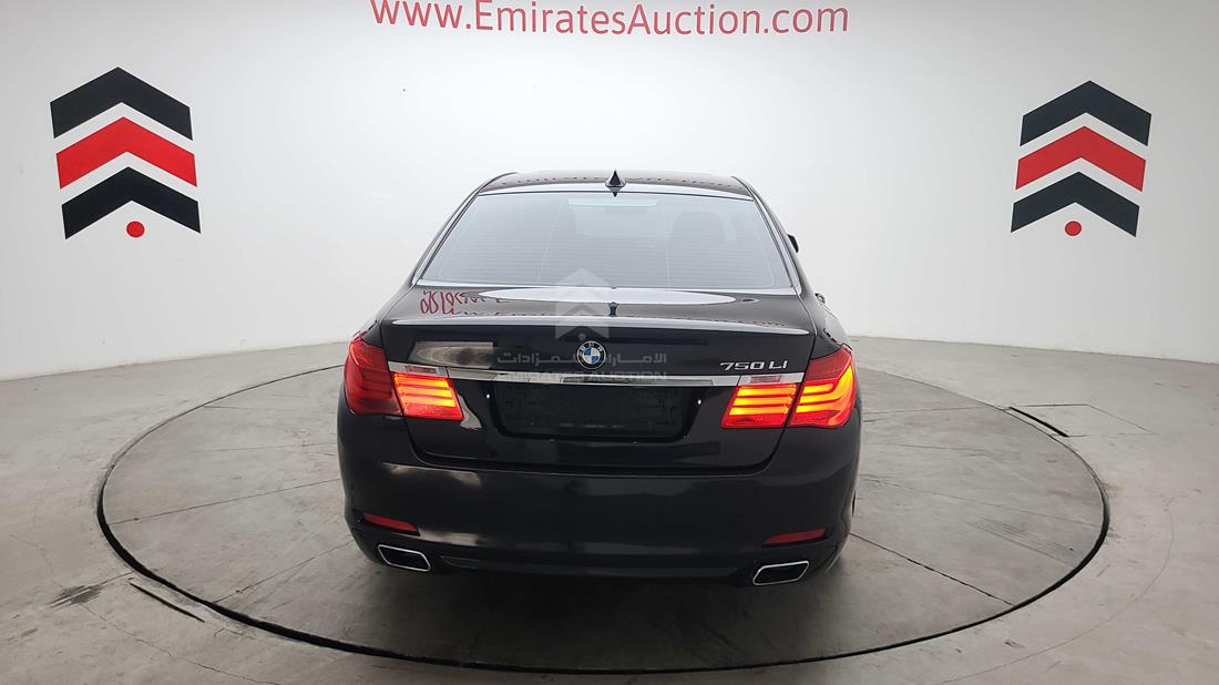 Photo 11 VIN: WBAKB8106CC346974 - BMW 750LI 