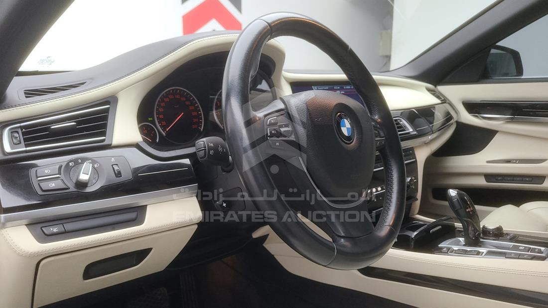 Photo 18 VIN: WBAKB8106CC346974 - BMW 750LI 