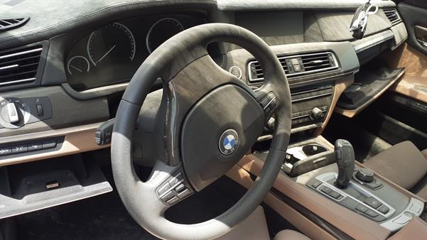 Photo 11 VIN: WBAKB81079CY50295 - BMW 750LI 