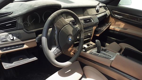 Photo 13 VIN: WBAKB81079CY50295 - BMW 750LI 