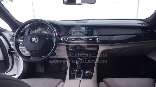 Photo 16 VIN: WBAKB81079CY51205 - BMW 750 