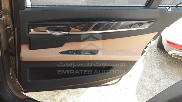 Photo 28 VIN: WBAKB8107AC342350 - BMW 750LI 