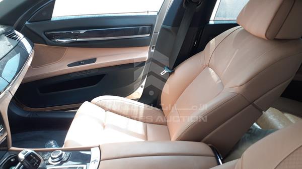 Photo 29 VIN: WBAKB8107AC342350 - BMW 750LI 