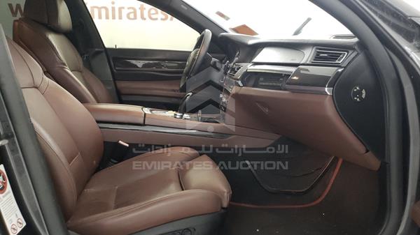 Photo 32 VIN: WBAKB8107CC347096 - BMW 750LI 